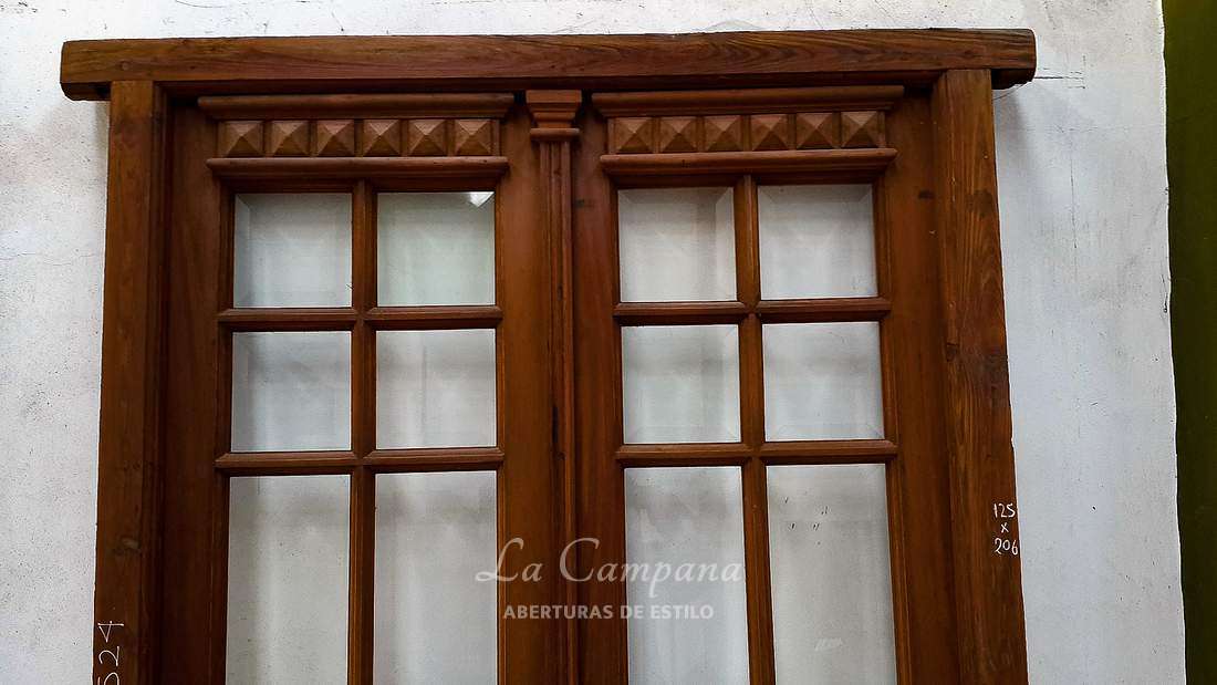 Puerta con cristal biselado